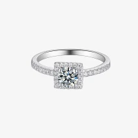 Помолвочное кольцо Moissanite Halo 0,5 карат